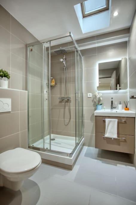 Amazing Apart New Bastille 3 Bedrooms 2 Bathrooms Paris Exterior photo